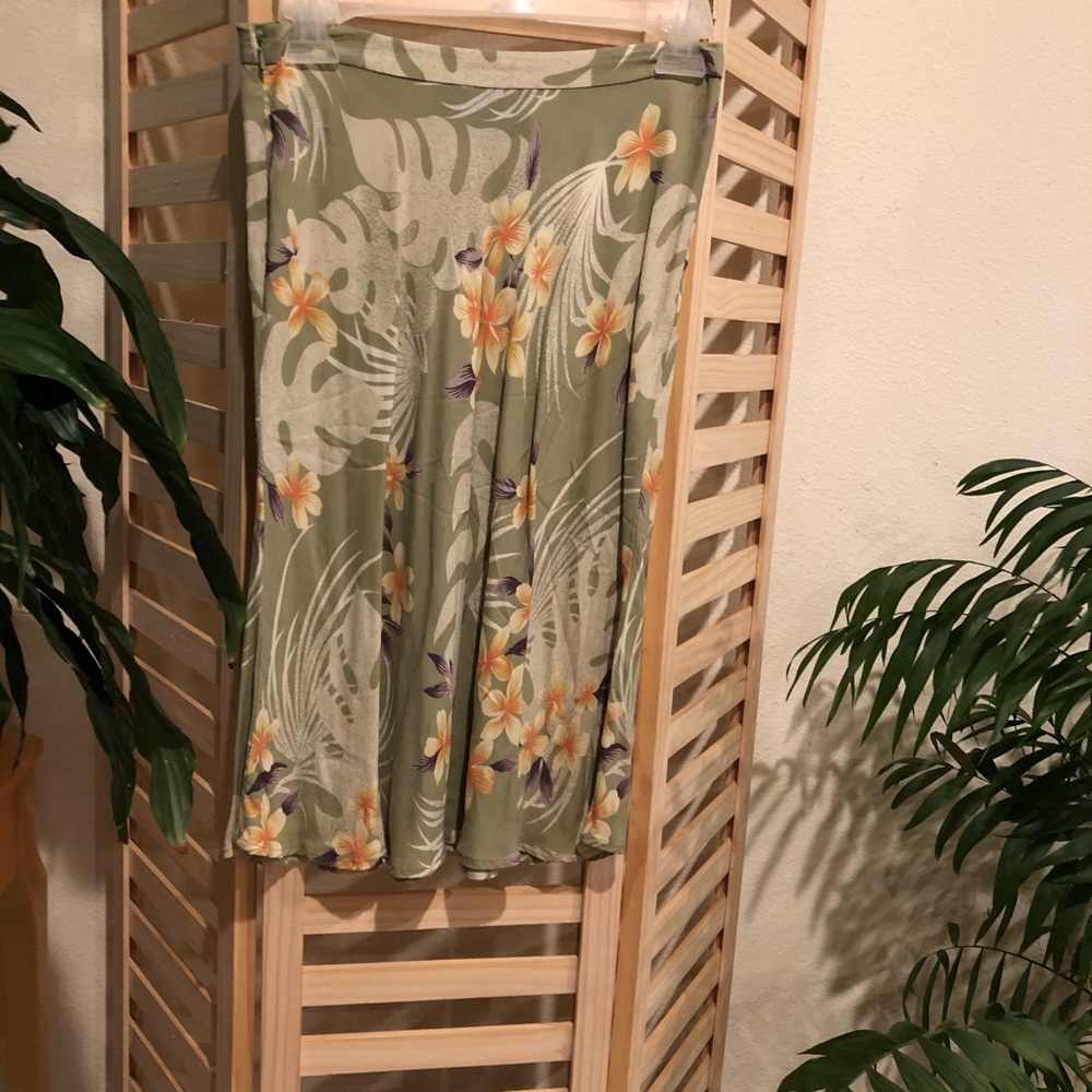 Island vibe mini skirt